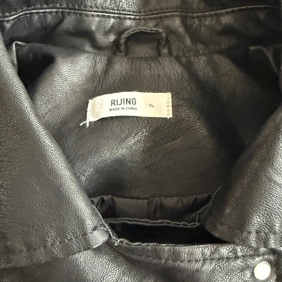 Women’s Black Faux Leather Jacket - Size 1x - Picture 2 of 8
